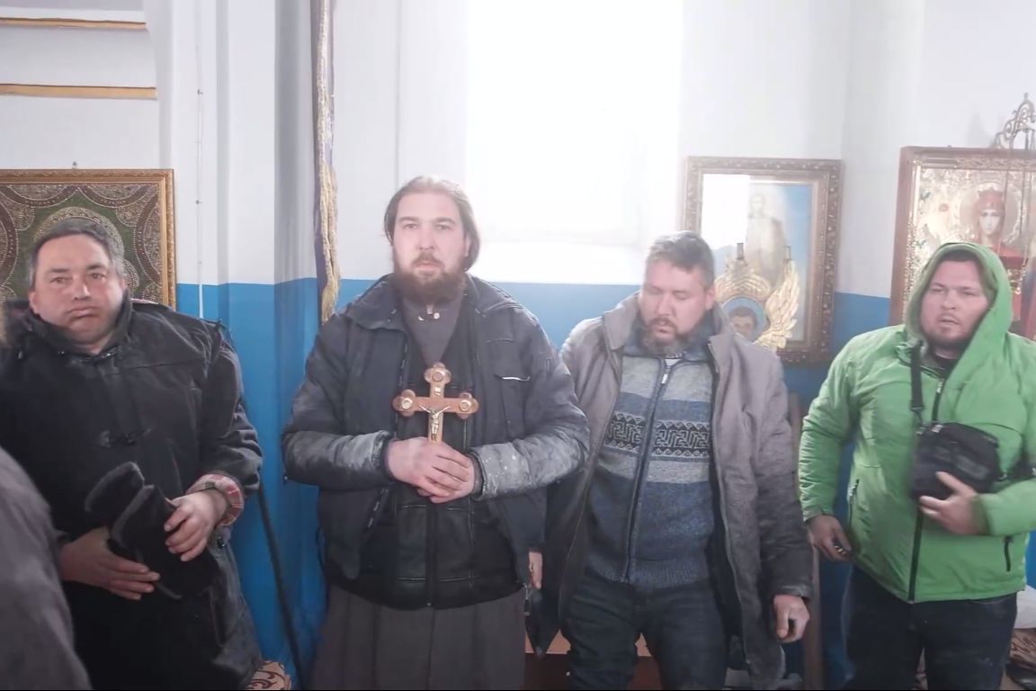 УПЦ МП на Буковине мешала отпеванию погибшего воина – верующие взяли церковь штурмом