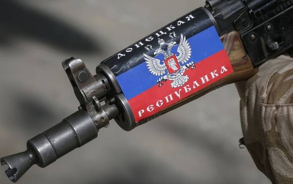 ДНР сообщает о боях в Красном Луче и пострадавших жилмассивах Донецка
