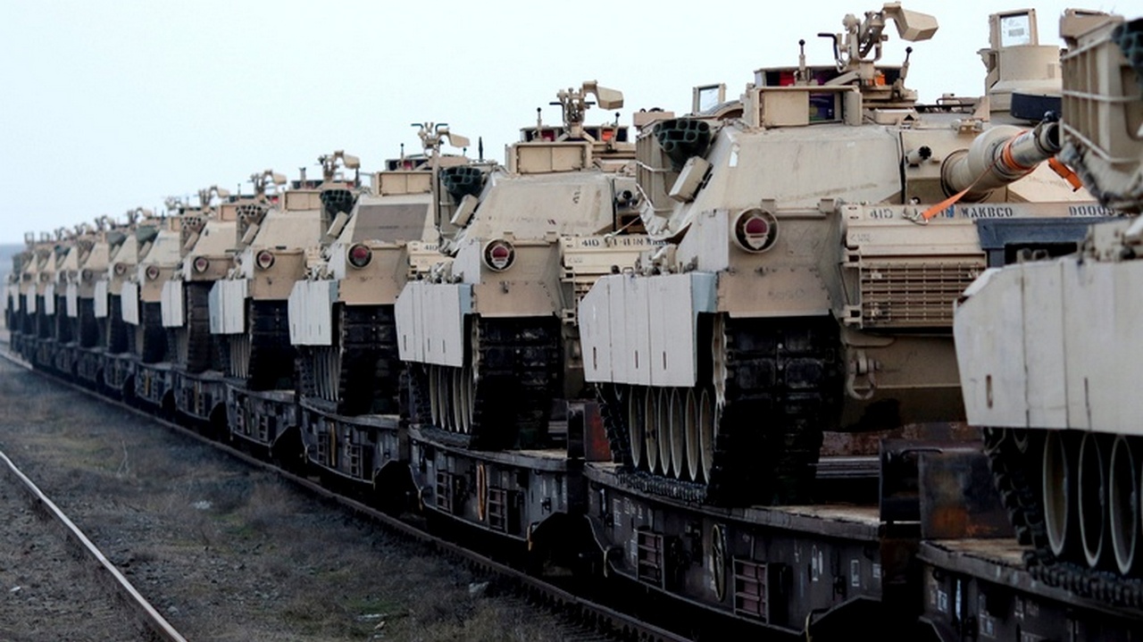 США готовят массовую переброску военной техники в Европу: известно, когда на континенте появятся танки и сотни единиц другой техники из Америки