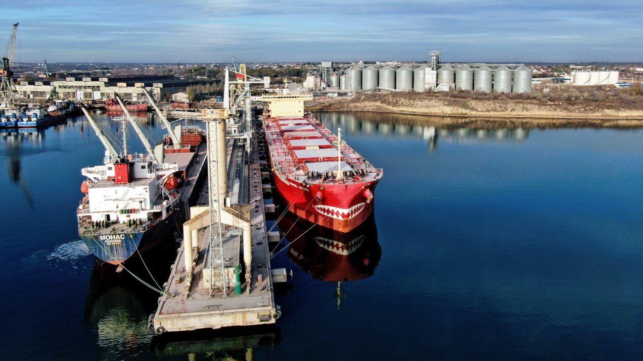 ​С начала октября Кремль четыре раза атаковал корабли в порту Украины: в ISW озвучили три цели Путина