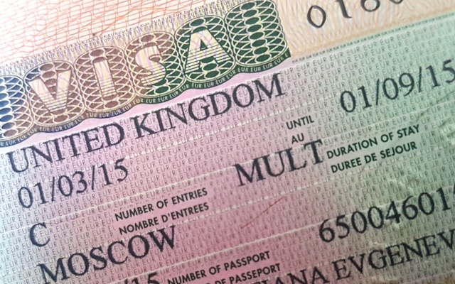 ​Не только Абрамович: Лондон лишил виз целых 7 тысяч российских богачей и членов их семей