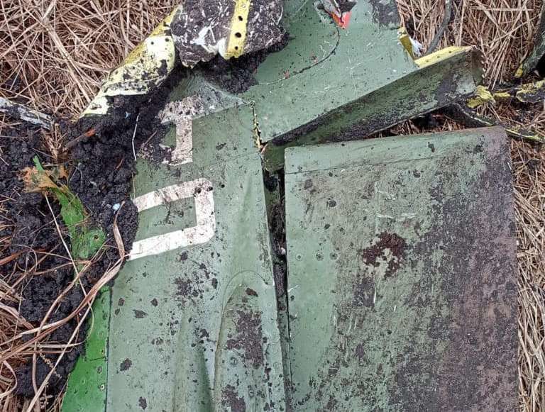 ВСУ сбили 37 самолетов армии РФ с начала войны – Залужный опубликовал фото обломков СУ-25