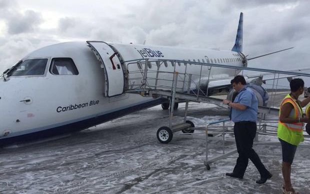 Пассажирский лайнер из США чуть не разбился во время посадки на Багамах