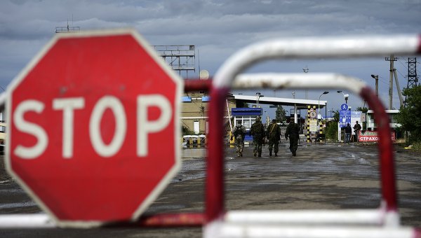 СМИ: Более 400 украинских военных попросили убежища в России