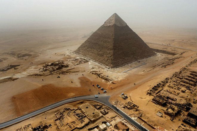 Странные иероглифы и неизвестное существо: археологи об уникальных находках в пирамиде Хеопса