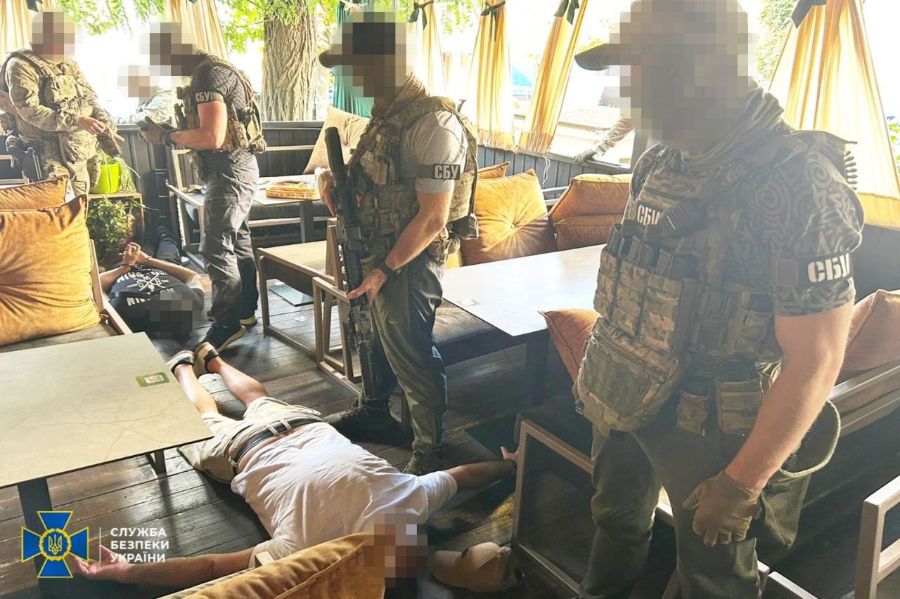 СБУ и Нацполиция пресекли деятельность крупной банды, среди них экс-смотрящий за Еленовской колонией 