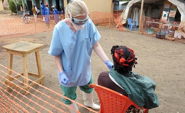 Президент Либерии: Из-за лихорадки Эбола в Западной Африке может появиться "потерянное" поколение