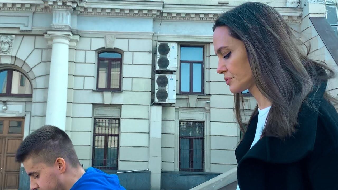 Даша Заривная рассказала подробности приезда Анджелины Джоли в Украину: "Скоро сами все увидите" 