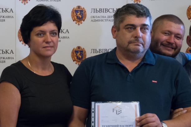 На Львовщине подарили  квартиру бойцу "Айдара"  луганчанину