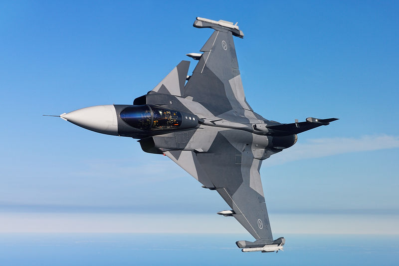 ​The Economist назвал более подходящий для Украины истребитель, чем F-16