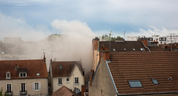 ​Взрыв в жилом доме Дижона: большое количество пострадавших, спасатели ищут людей под завалами