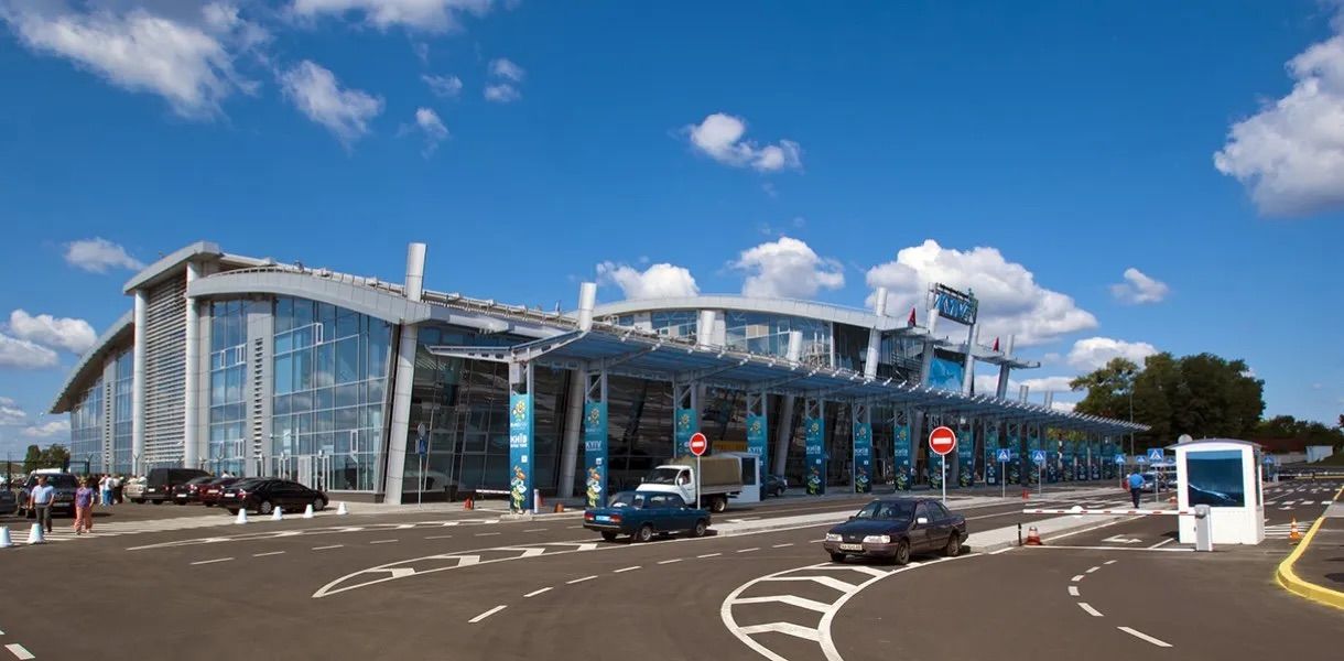 Россия ударила по самолету в аэропорту Жуляны в Киеве