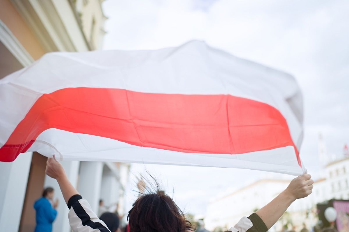 "Жыве Беларусь!" в Киеве: десятки белорусов вышли на Марш защитников Украины