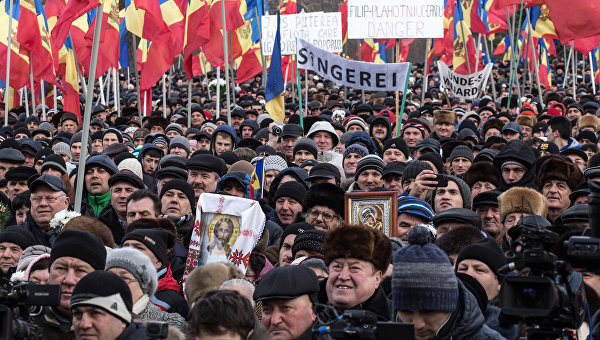 ​Многотысячные митинги в Молдавии: активисты выступили за поддержку государственности и досрочных выборов