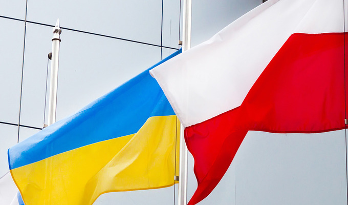 Украина остановила исторический диалог с Польшей: в Киеве отреагировали на "антибандеровский закон"