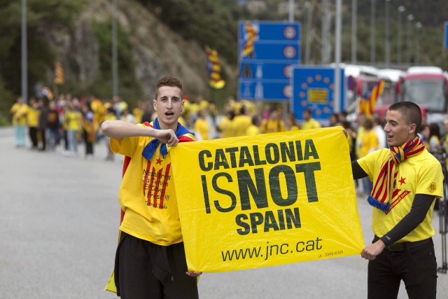 Подавляющее большинство каталонцев высказались за независимость от Испании