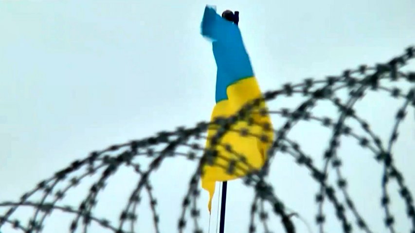 "Постройка забора вдоль всей российско-украинской границы займет примерно 20 лет. Полагаю, что для Украины необходимо закрыться забором также и на границе с Беларусью и Молдовой, включая Приднестровье", - Бутусов