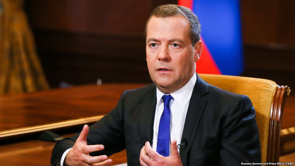 Медведев заявил, что Россия напала на корабли Украины в Керченском проливе, пытаясь "наладить отношения"