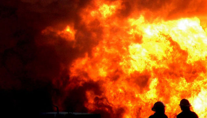 Донецк переживает очередное страшное потрясение: в смертельном пожаре в общежитии Кировского района заживо сгорели люди