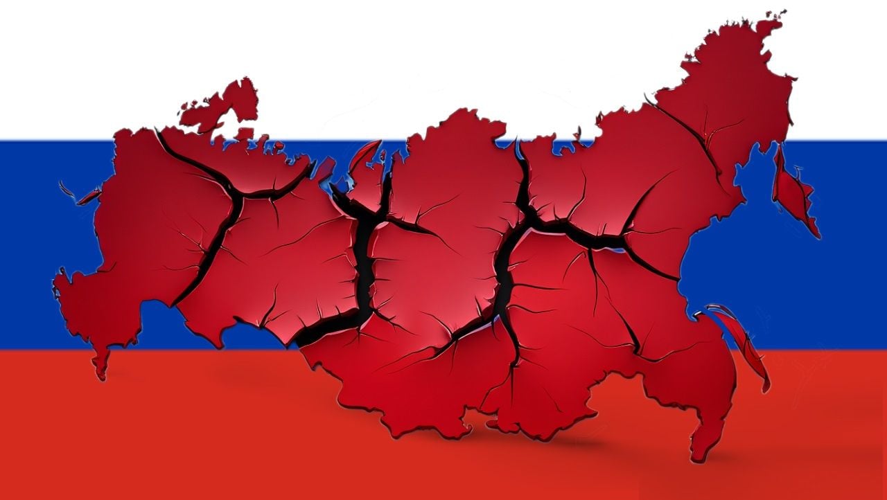 Это фактически начало распада России: эксперт рассказал о тревожном для Москвы событии
