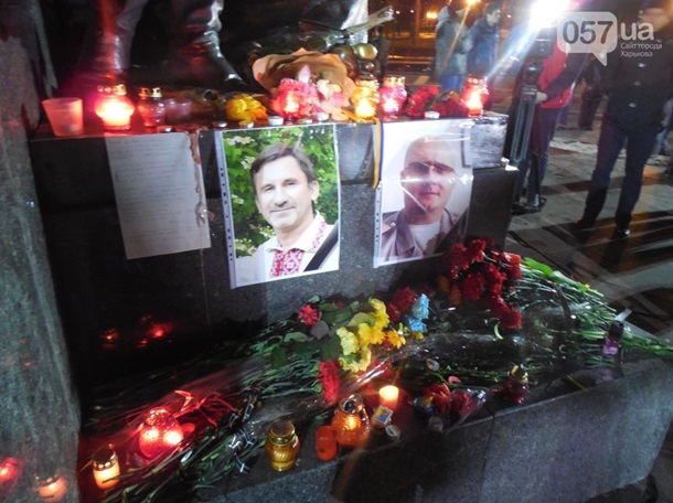 СМИ: Харьков почтил память погибших 22 февраля на вече