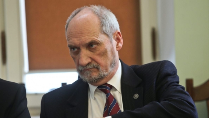 Глава Минобороны Польши Мацеревич "намылил шею" журналистке "Россия 24": "Ваши войска убивают людей в Украине, Россия - главная угроза миру!"