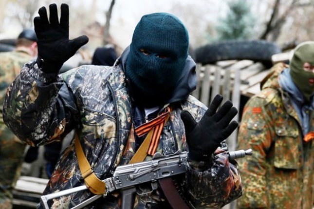 Полицаи "ЛНР" угрожают массовыми облавами: в оккупированном Луганске произошло резонансное ограбление ювелирки  