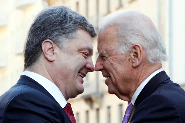Порошенко и Байден согласились с Россией, что минский формат переговоров по Донбассу - самый лучший