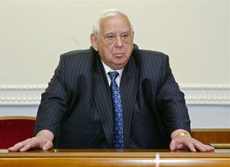 Правительство продолжает пиар-компанию на устранение Звягильского в пользу Шухевича