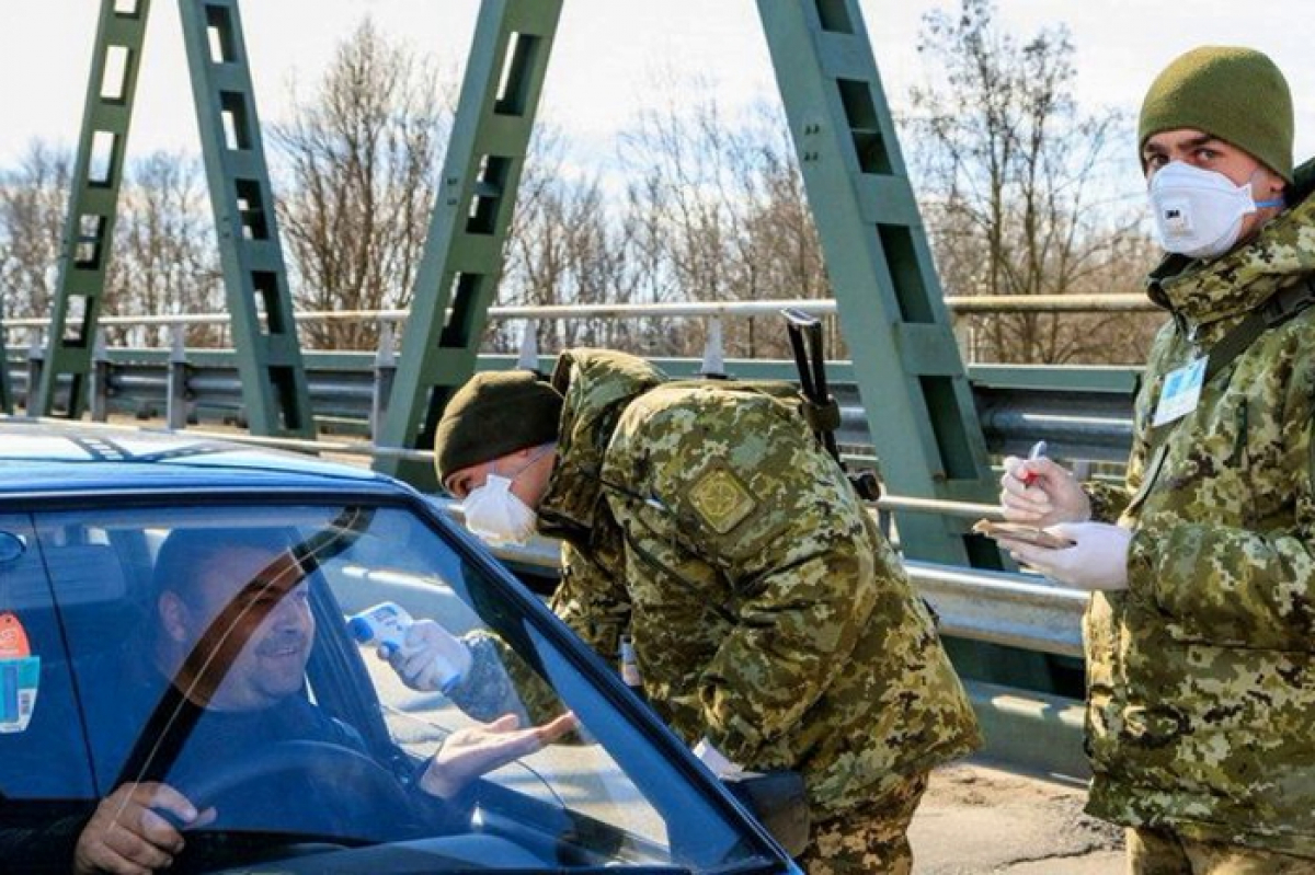Если не успели вернуться до закрытия границ: МИД рассказал, что делать украинцам