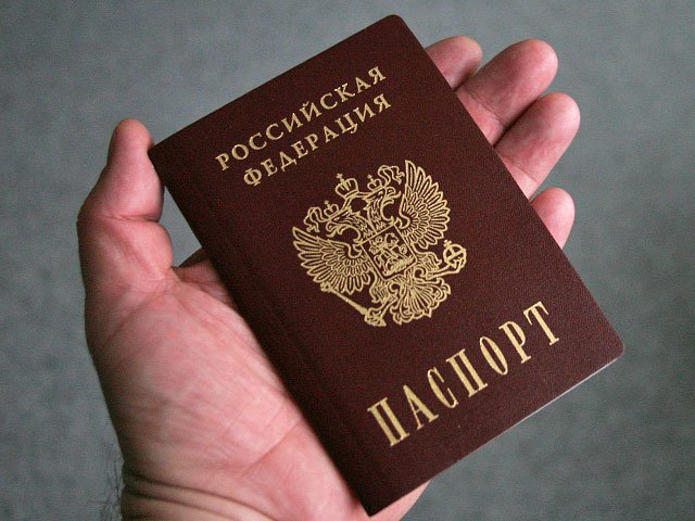 Жителям "ЛДНР" посулили паспорта РФ: что известно о возможном нововведении 