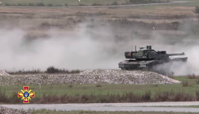 Украинские танкисты продемонстрировали филигранные маневры на танковых соревнованиях: видео самых ярких моментов