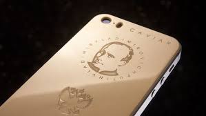 Путин запретил продавать золотые iPhone с его портретом