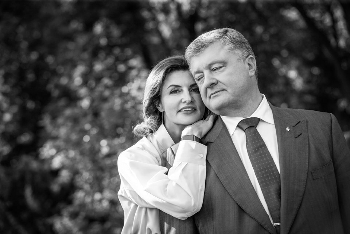 "Сколько лет тебя люблю, но влюбляюсь каждый день", - Порошенко в важный день нежно обратился к жене Марине
