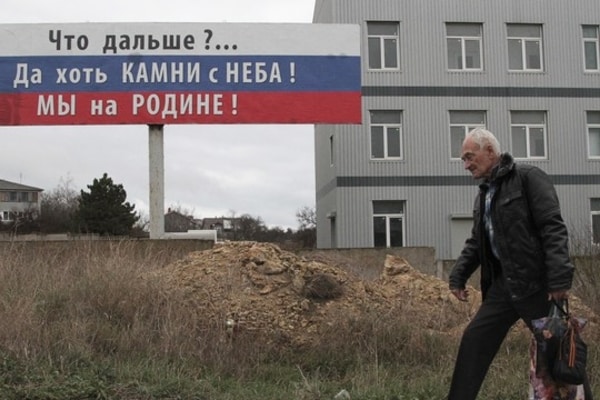 А что нам этот Крым принес? Россияне называют аннексированный полуостров "гирей на шее" - у Путина возникли большие проблемы