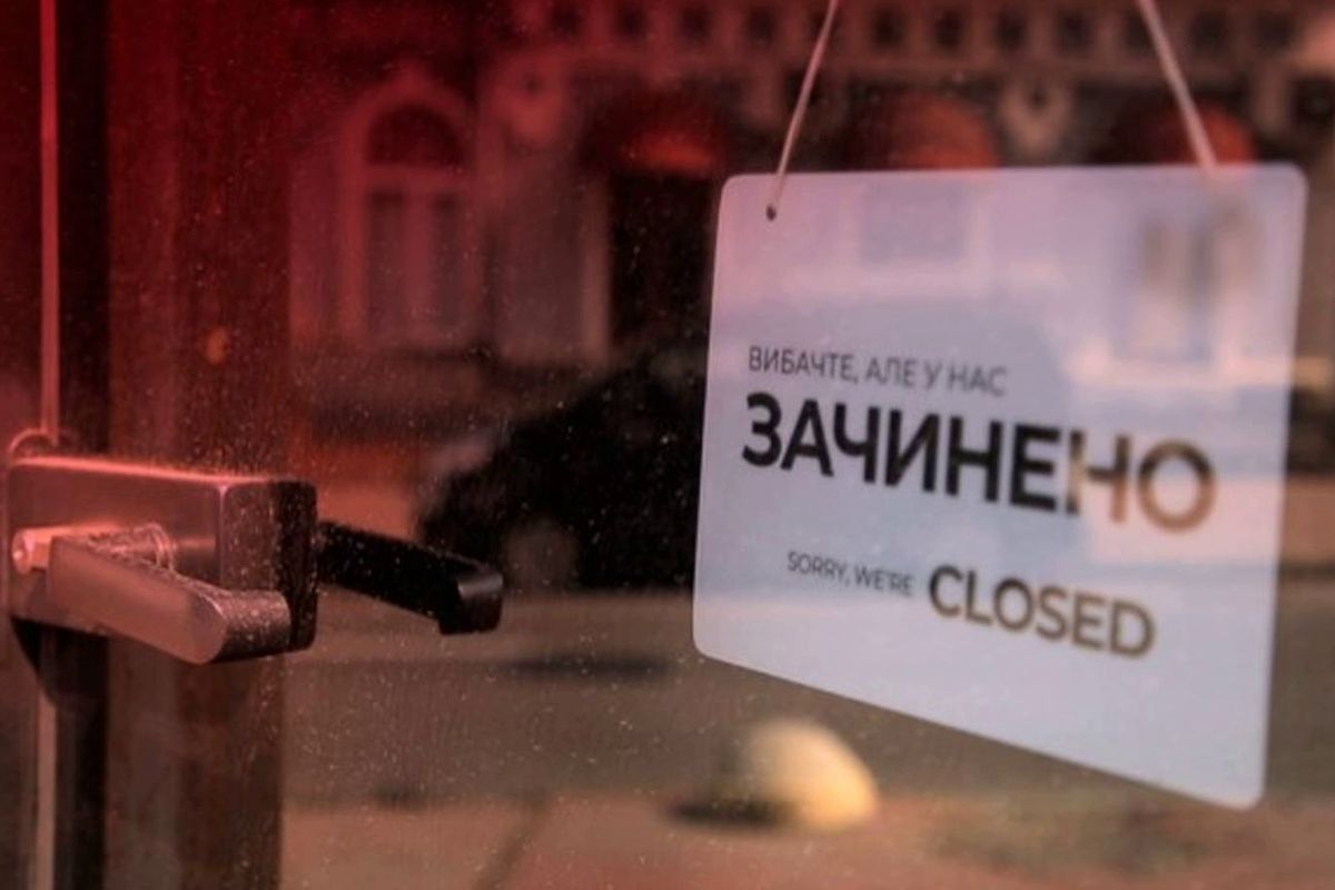 ​Локдаун в Николаеве: торговцы прогнали полицию и Нацгвардию, блокировавших работу рынка