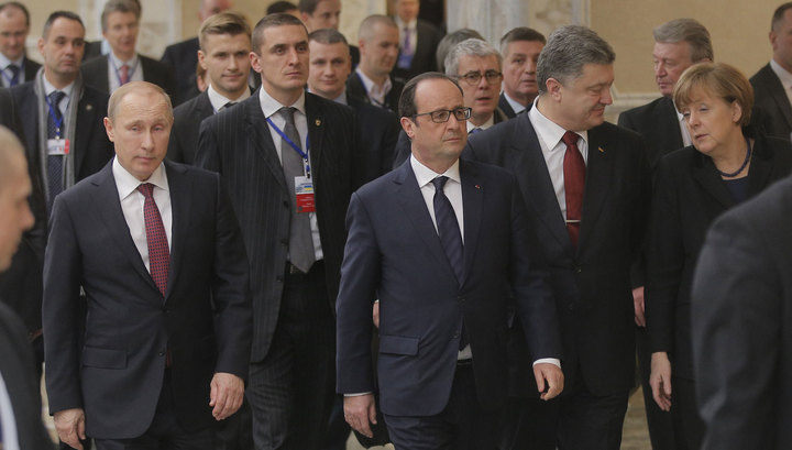 Главное за день 12 февраля: мирный договор в Минске; МВФ выделяет Украине $40 млрд; Франция отдает России "Мистрали"
