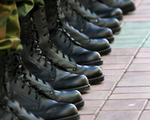 Украинская диаспора закупит ботинки бойцам АТО