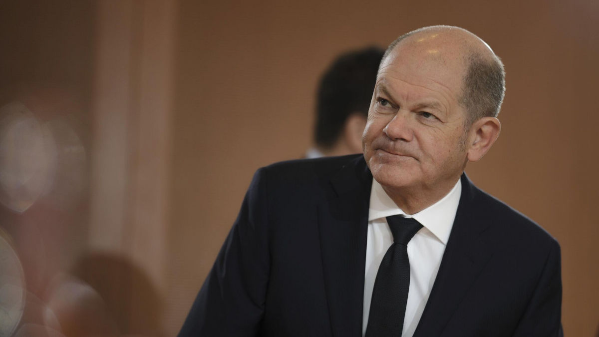 ​Не обошлось без Путина: Шольц рассказал свое отношение к плану НАТО по бесполетной зоне в Украине