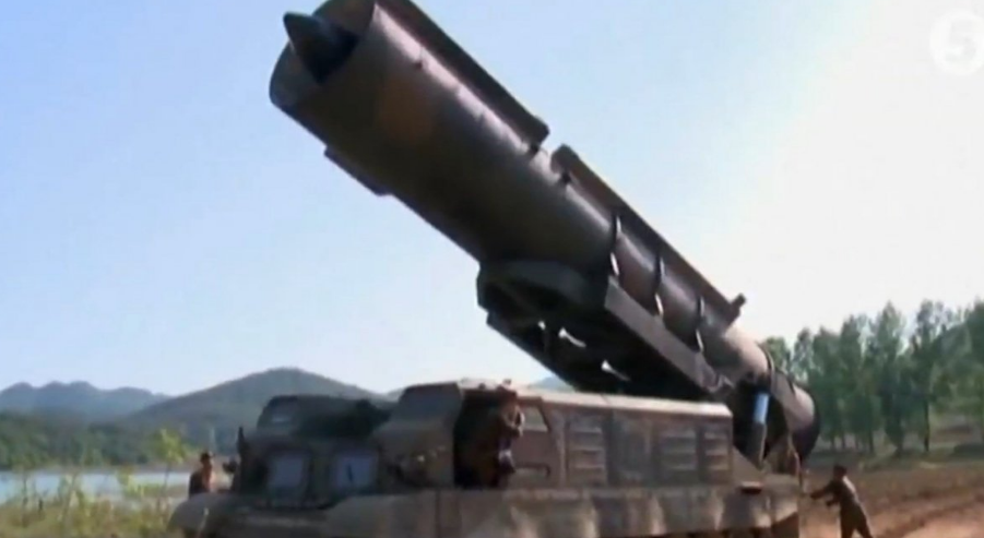 "Ракетная программа КНДР довольно устарела", - эксперт рассказал, кто на самом деле помогает Пхеньяну разрабатывать новые ядерные ракеты