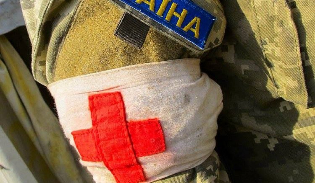 С ВСУ на Донбассе трагедия: боевики открыли огонь по военному медику во время эвакуации погибшего