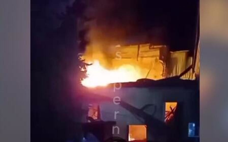 Дроны повторно атаковали ж/д станцию в Волгоградской области – видео пожара 