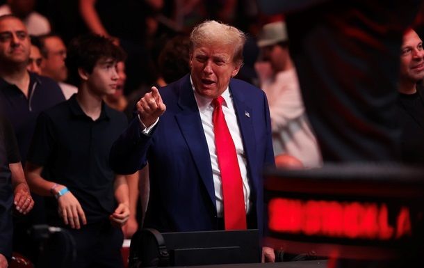 Трамп снова перепутал войну в Украине с торговой лавкой и раскритиковал закон о помощи на 60 млрд долларов