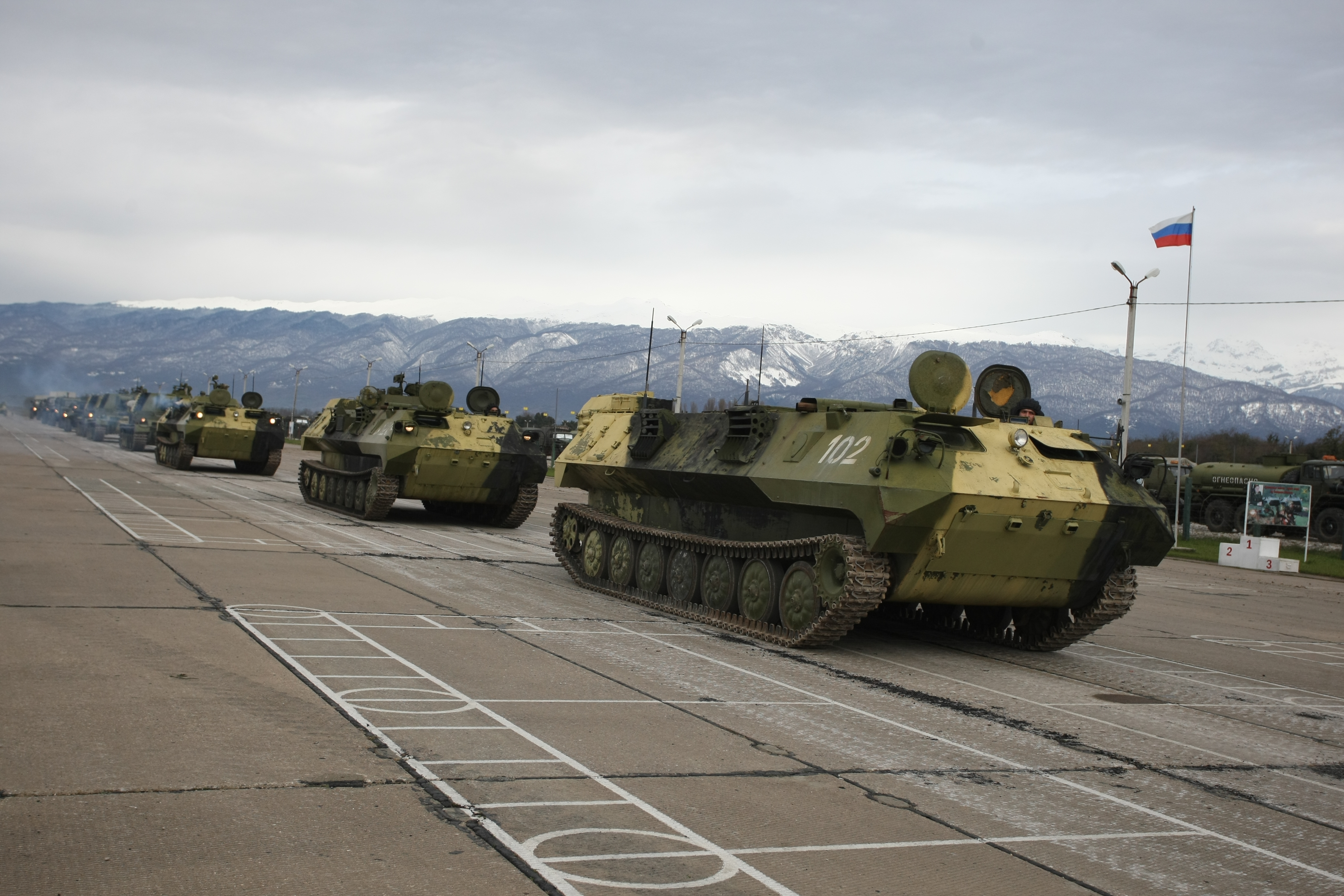 Россия строит уже вторую новую базу возле украинской границы