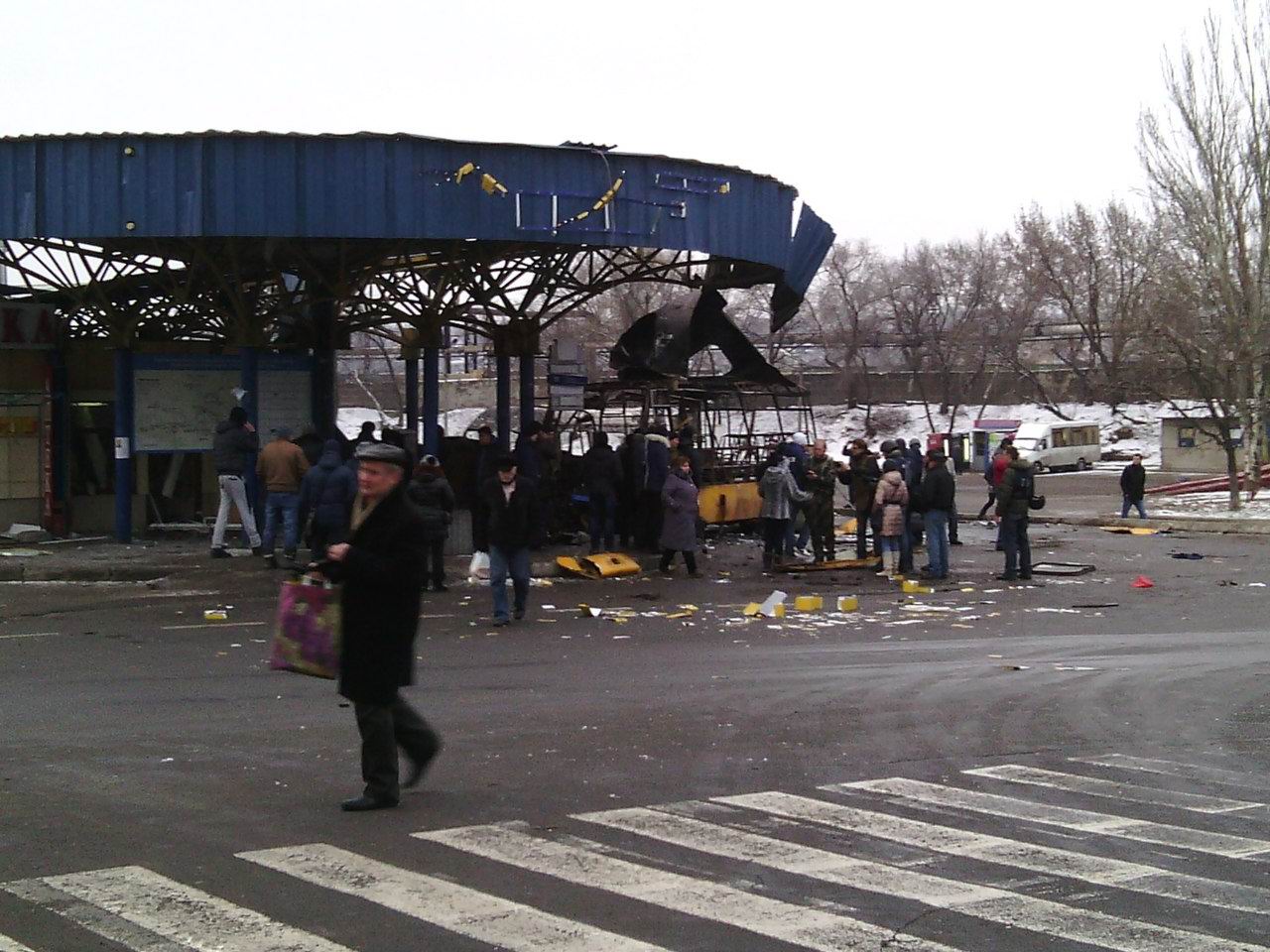 В Донецке обстреляна автостанция "Центр". Погибли два водителя