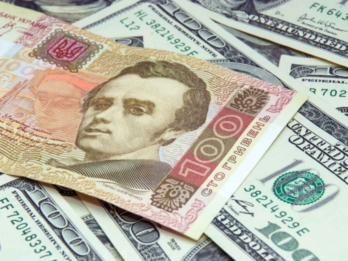 Курс валют к выходным 16-17 мая: что будет с гривной и долларом в ближайшие дни