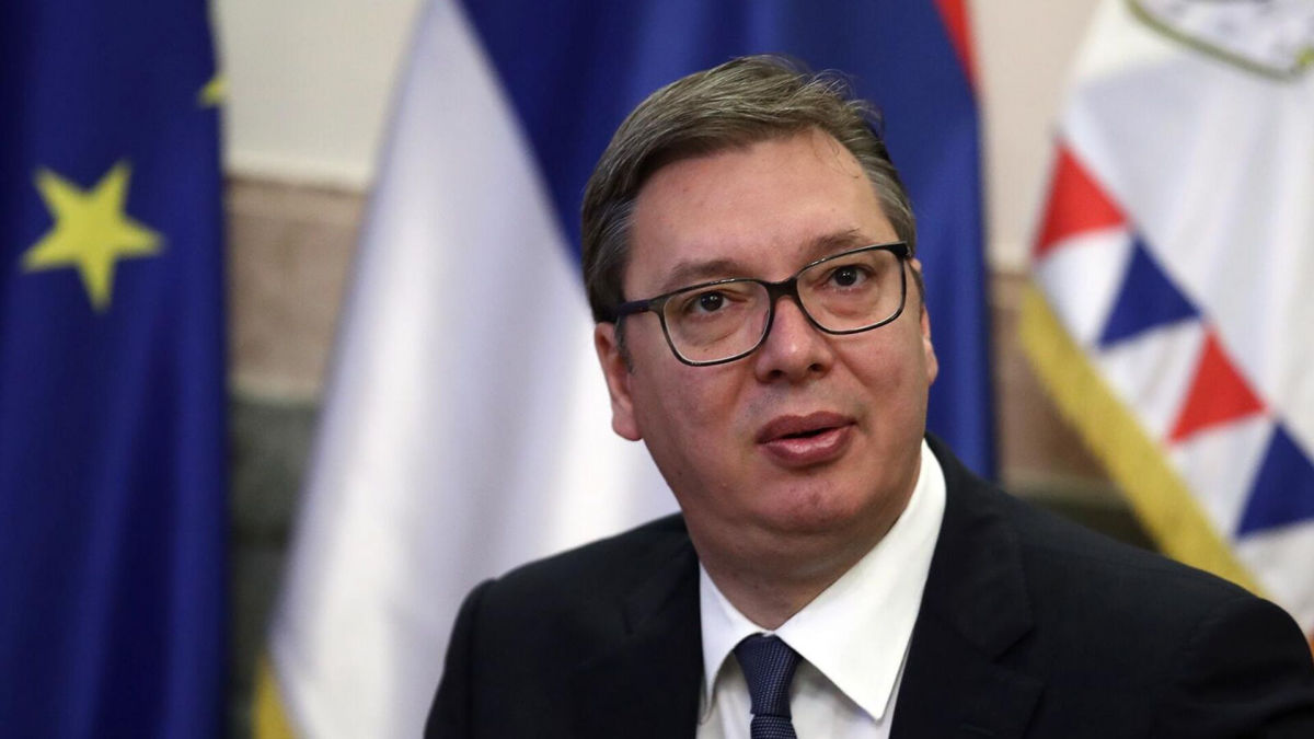 Вучич ушел от прямого ответа на вопрос, готова ли Сербия арестовать Путина  