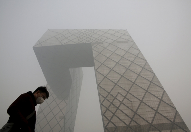 Экологическая катастрофа в Китае: уровень загрязнения воздуха достиг критической точки