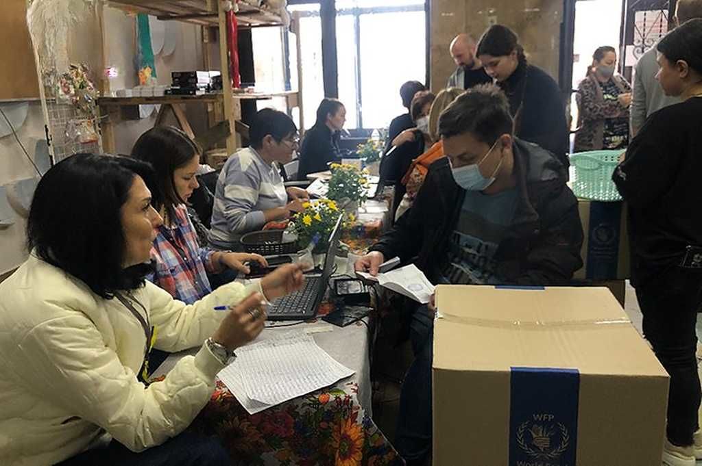 Матеріальна допомога для лікування та реабілітації українців: кому надається, та порядок отримання