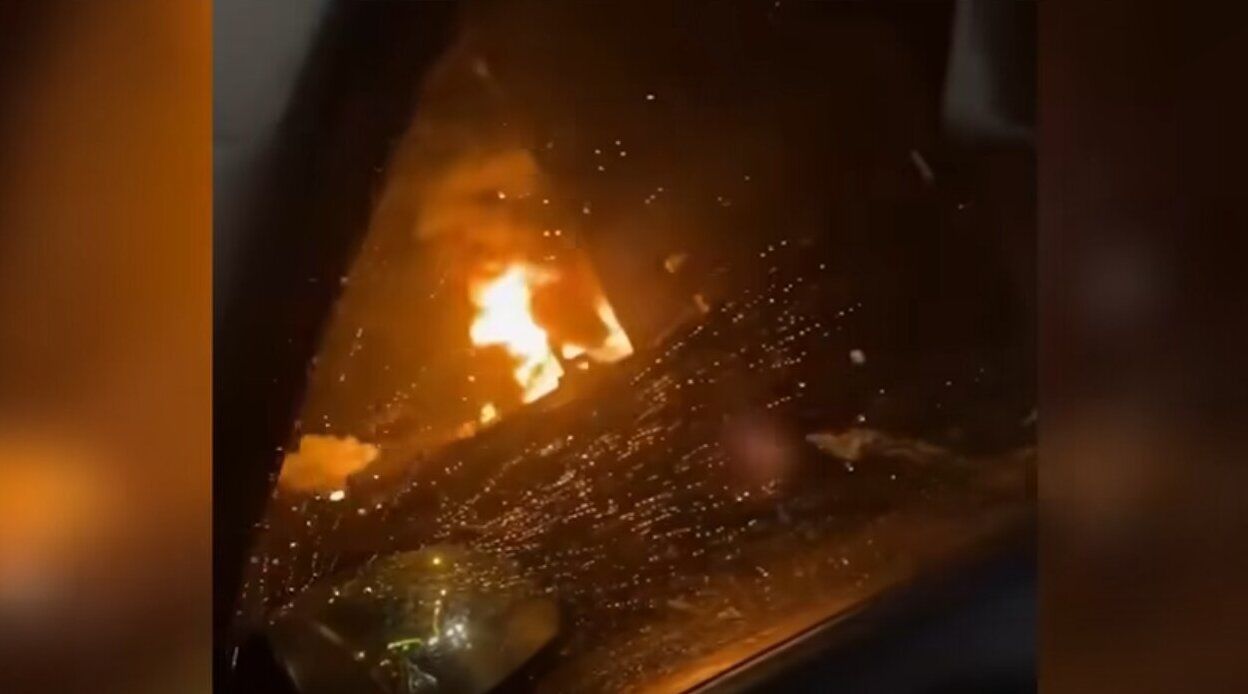 Зеленский в видео показал последствия ударов украинских БпЛА по НПЗ в Ярославле